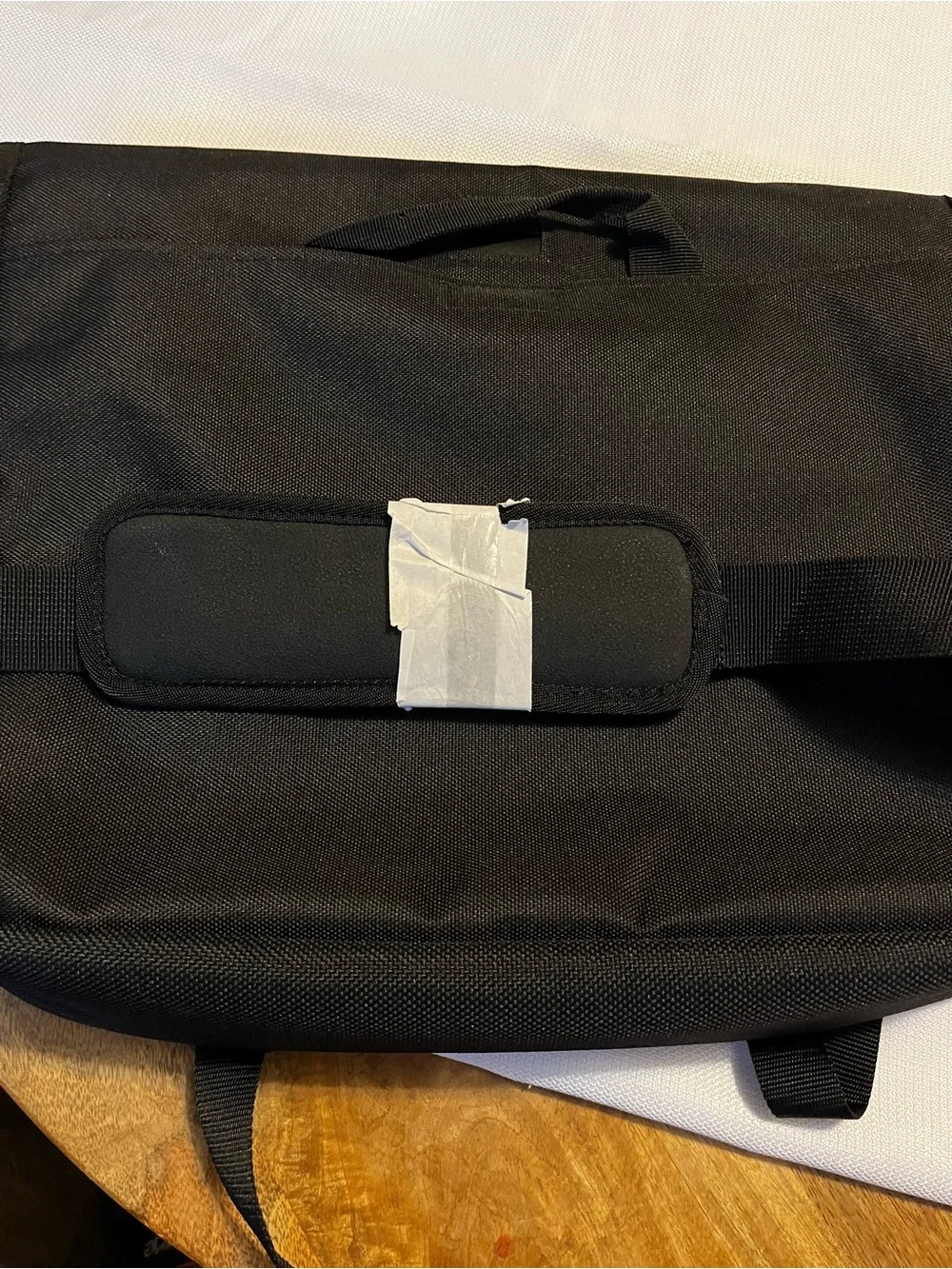 Timberland Claremont 22L Laptop Messenger Bag - Black Canvas NWT Style P1340001